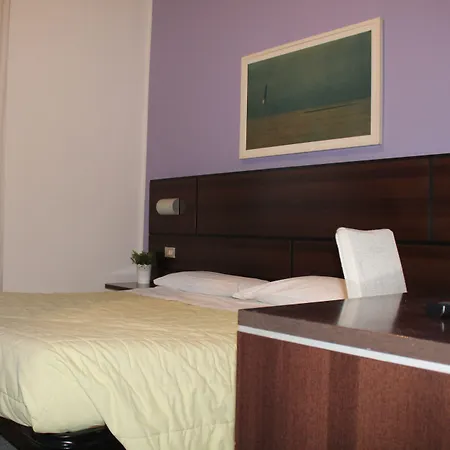 Otel Catalani E Madrid 2*