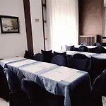 Отель Catalani E Madrid Милан