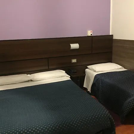 Catalani E Madrid ホテル 2*