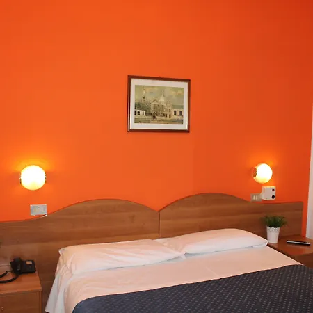 Catalani E Madrid Hotel 2*