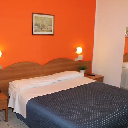 Catalani E Madrid Hotel Milán