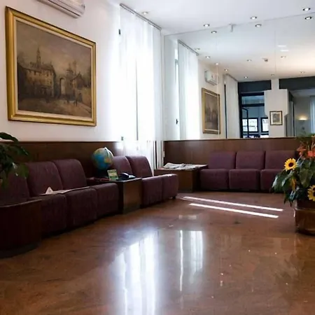 Hotel Catalani E Madrid Milán