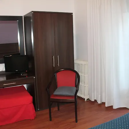 Catalani E Madrid Hotel Milano