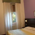 Ξενοδοχείο Catalani E Madrid 2*