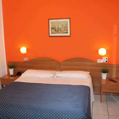 Catalani E Madrid Hotel Milão