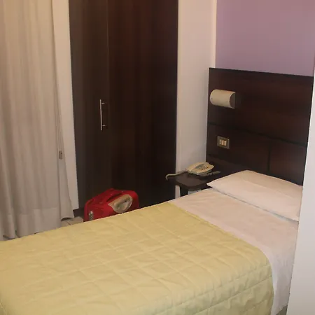 Hotel Catalani E Madrid